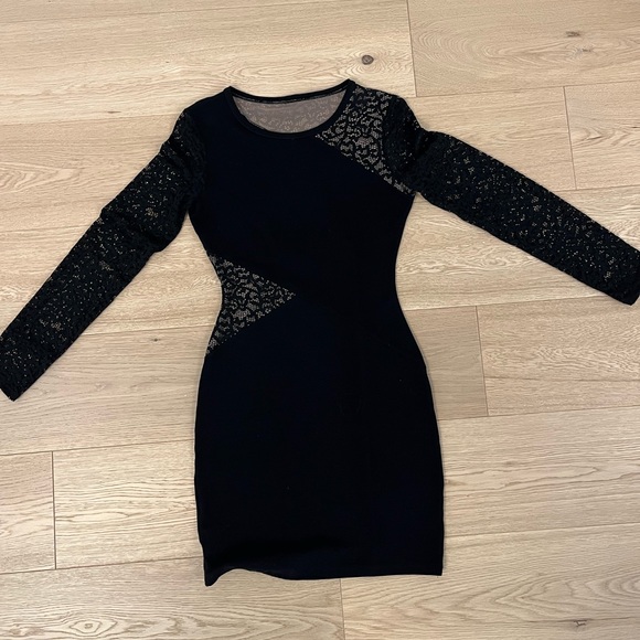 Black fitted dress with some lace, size XS - Picture 1 of 2